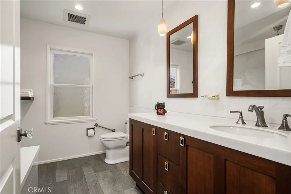 22109 Bonita Carson, CA 90745