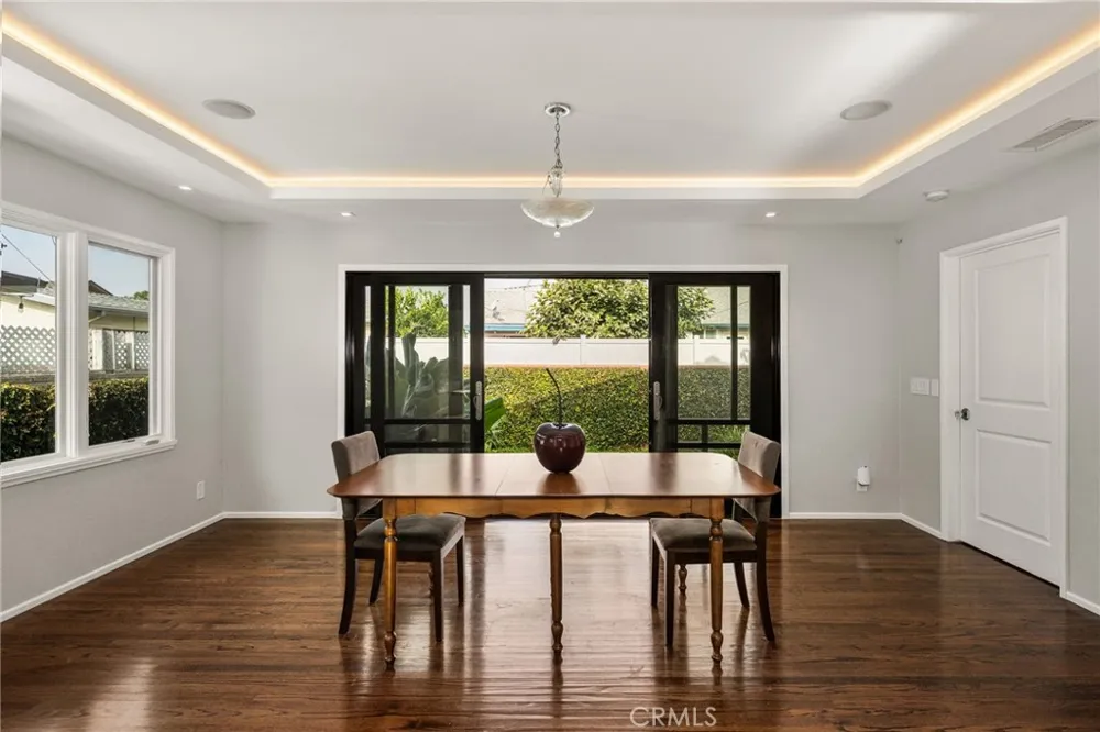 22109 Bonita Carson, CA 90745