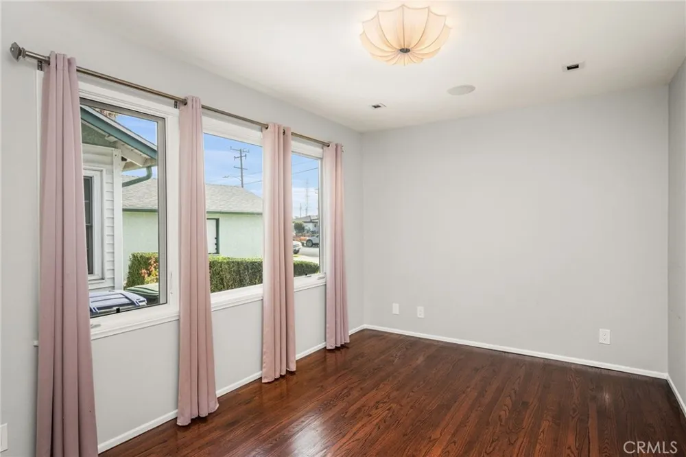 22109 Bonita Carson, CA 90745