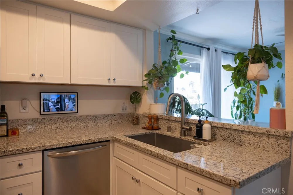 1919 E Beverly Way #113 Long Beach, CA 90802