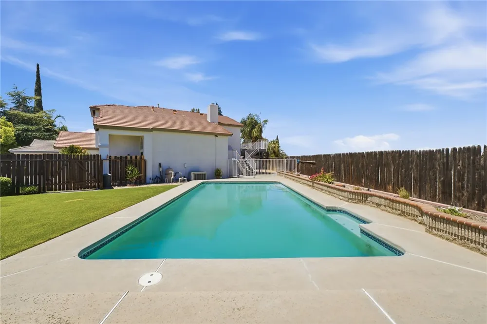 8400 Winlock Bakersfield, CA 93312