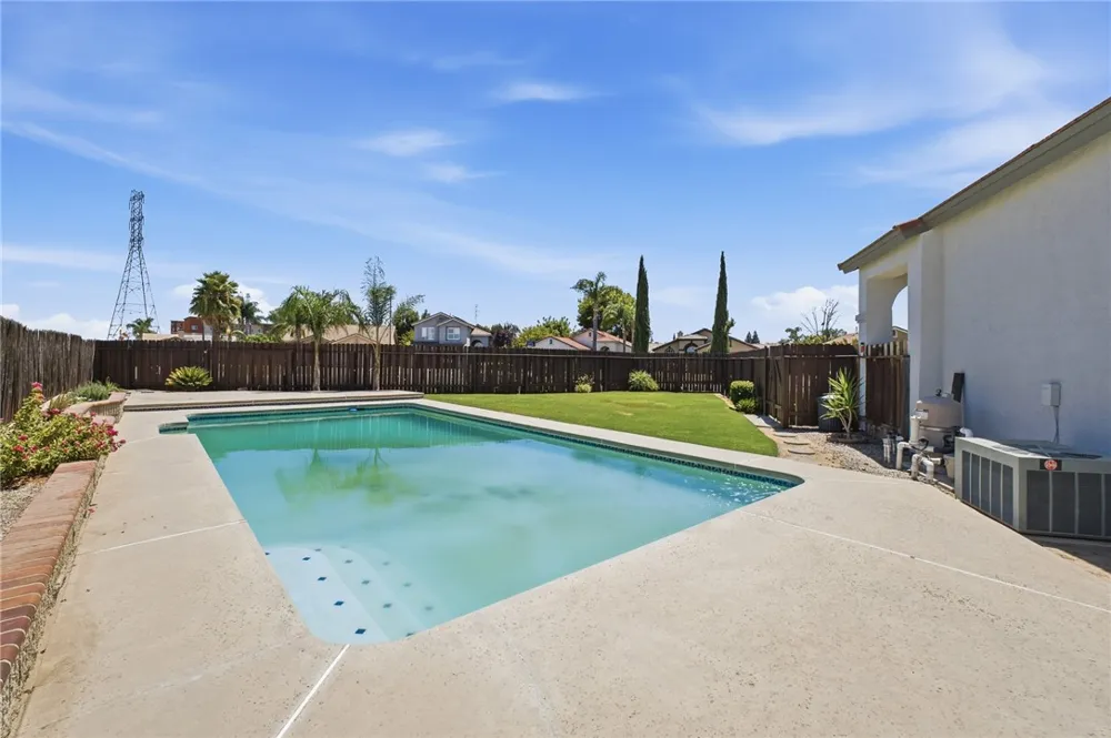 8400 Winlock Bakersfield, CA 93312