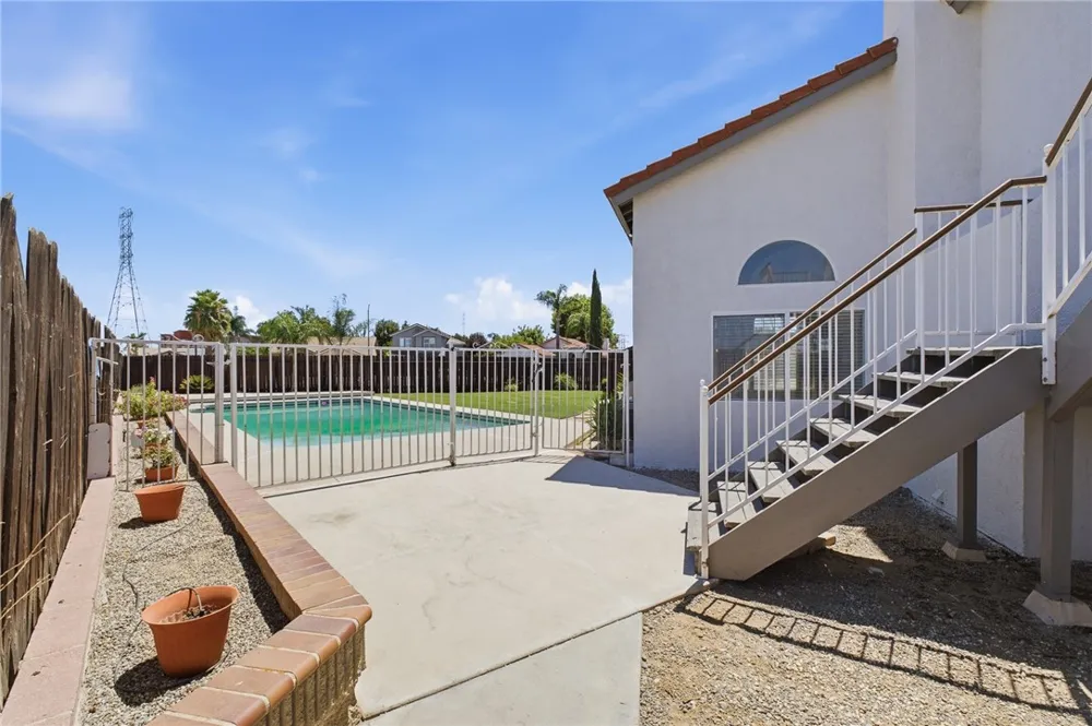 8400 Winlock Bakersfield, CA 93312
