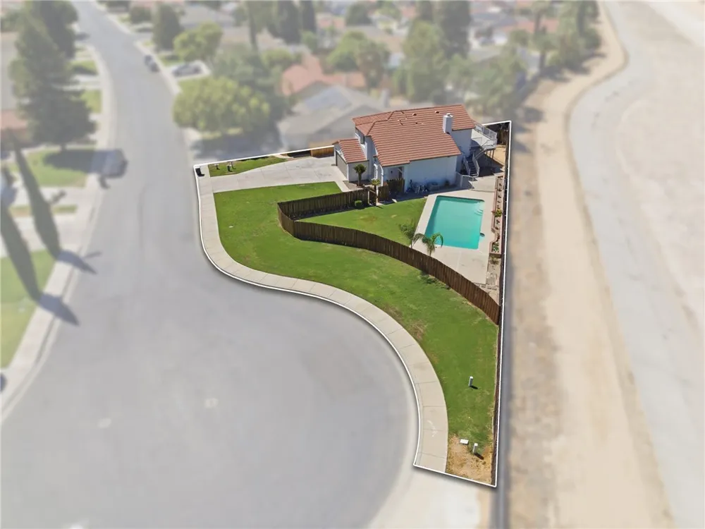 8400 Winlock Bakersfield, CA 93312