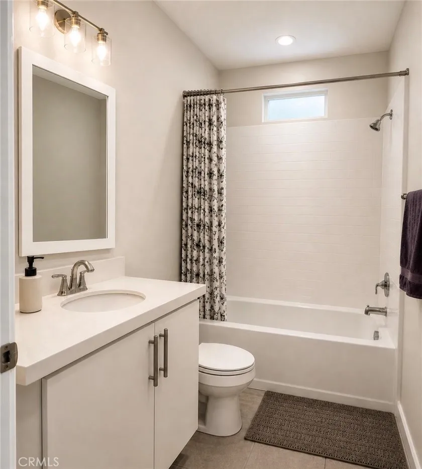 120 S Pacific  Ave #34 Santa Ana, CA 92703
