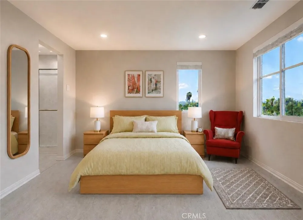 120 S Pacific  Ave #34 Santa Ana, CA 92703