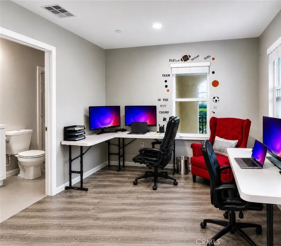 120 S Pacific  Ave #34 Santa Ana, CA 92703