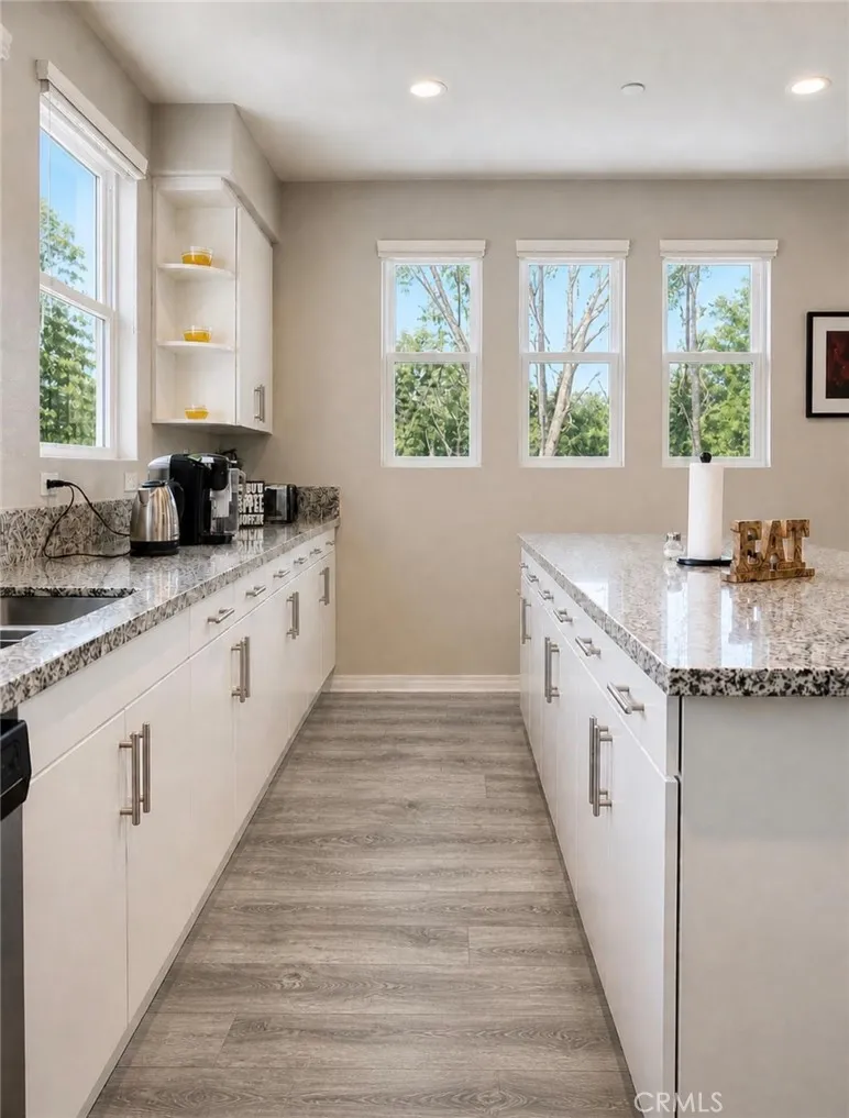 120 S Pacific  Ave #34 Santa Ana, CA 92703