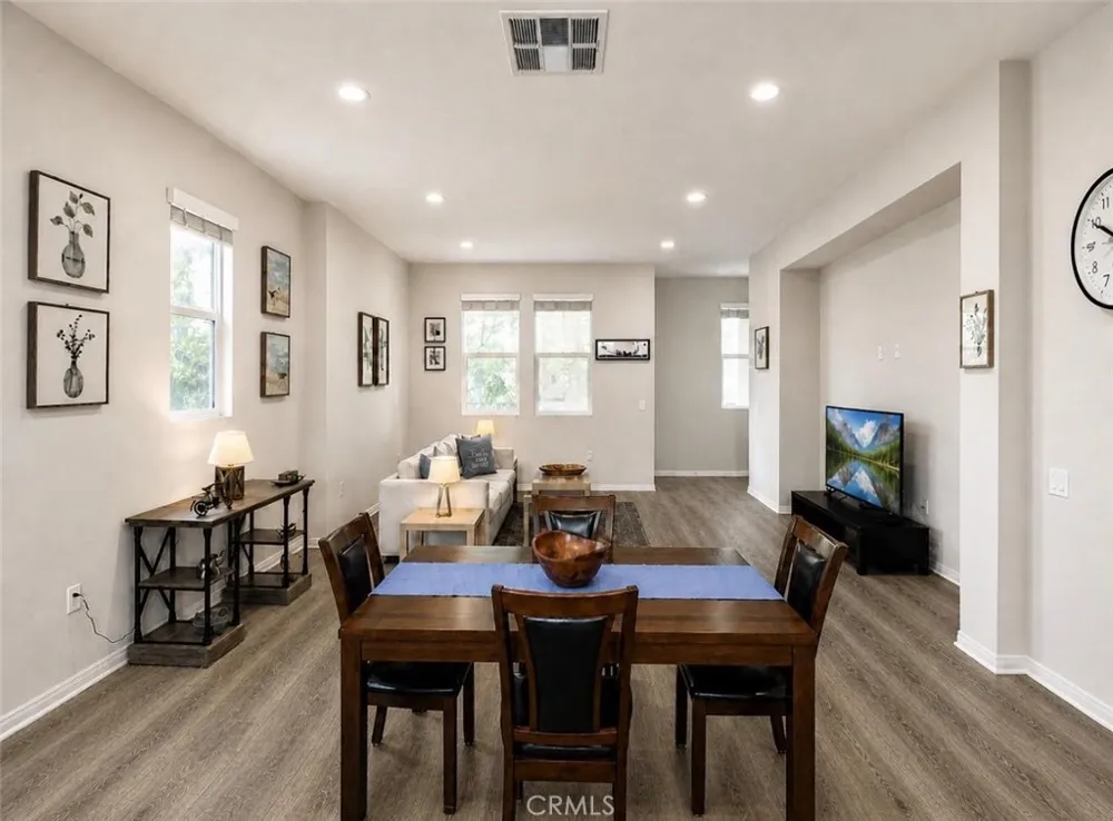 120 S Pacific  Ave #34 Santa Ana, CA 92703