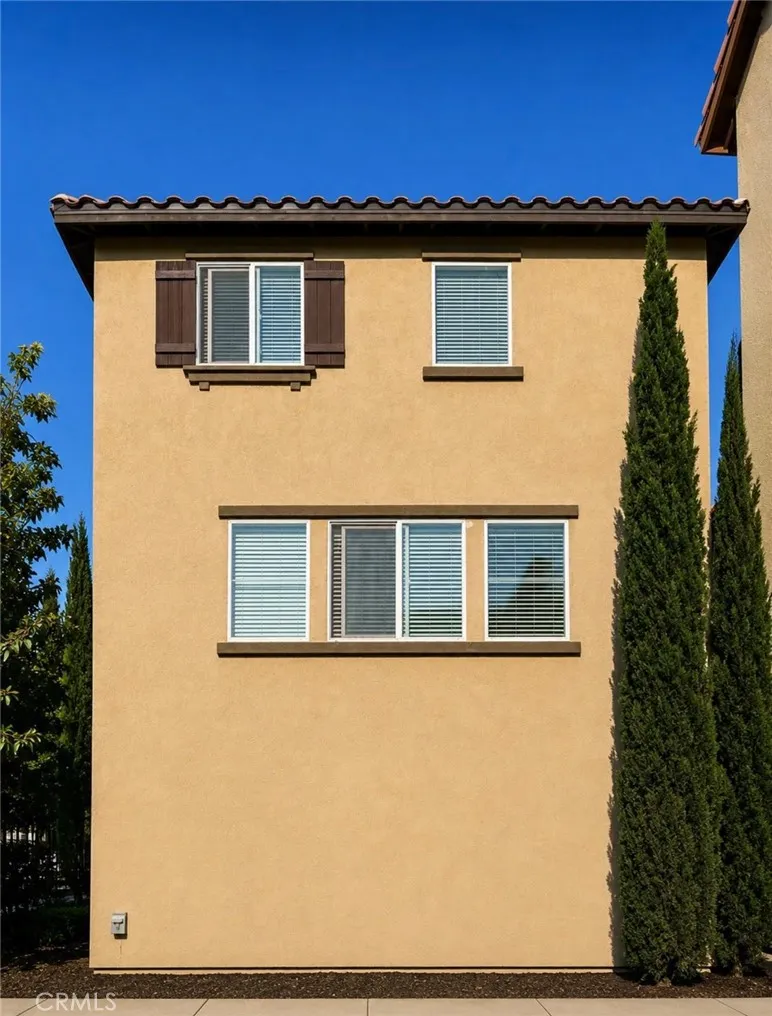 120 S Pacific  Ave #34 Santa Ana, CA 92703