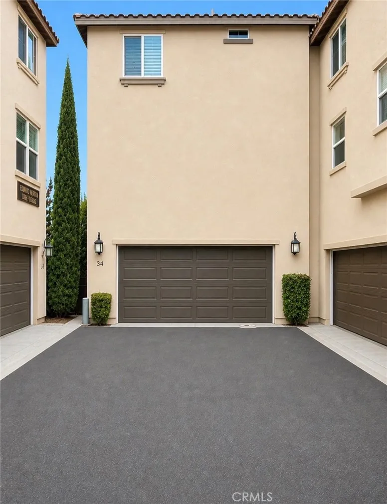 120 S Pacific  Ave #34 Santa Ana, CA 92703