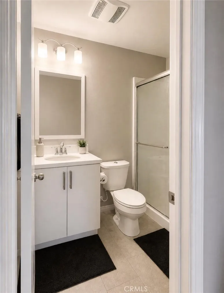 120 S Pacific  Ave #34 Santa Ana, CA 92703