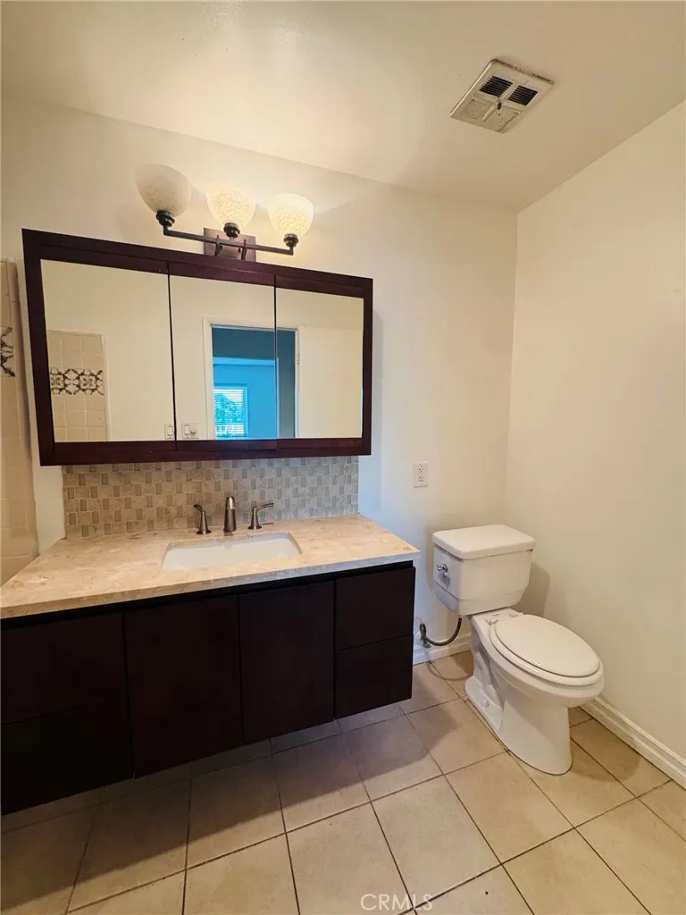 13722 Red Hill #14 Tustin, CA 92780
