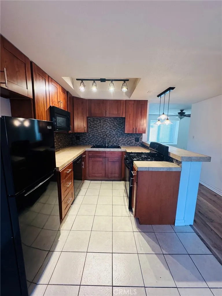 13722 Red Hill #14 Tustin, CA 92780