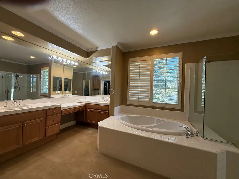 1756 Sandtrap Drive Corona, CA 92883