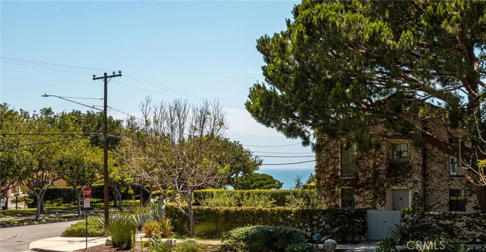 24725 Santa Clara #10 Dana Point, CA 92629