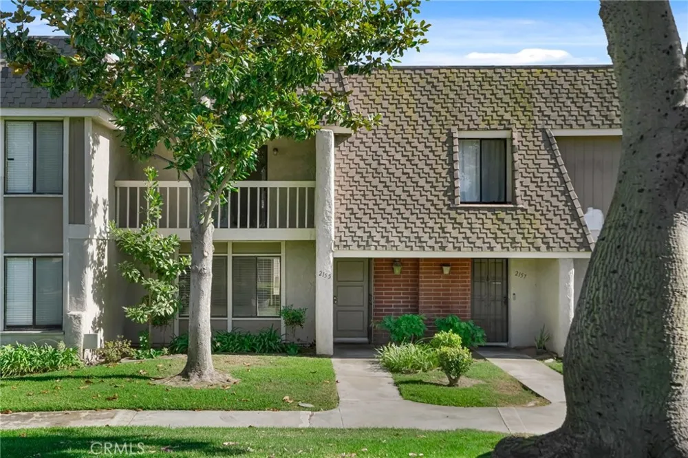 2155 W Banbury Circle Anaheim, CA 92804