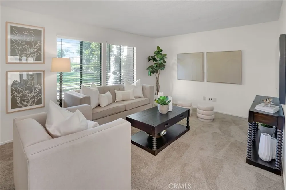 2155 W Banbury Circle Anaheim, CA 92804