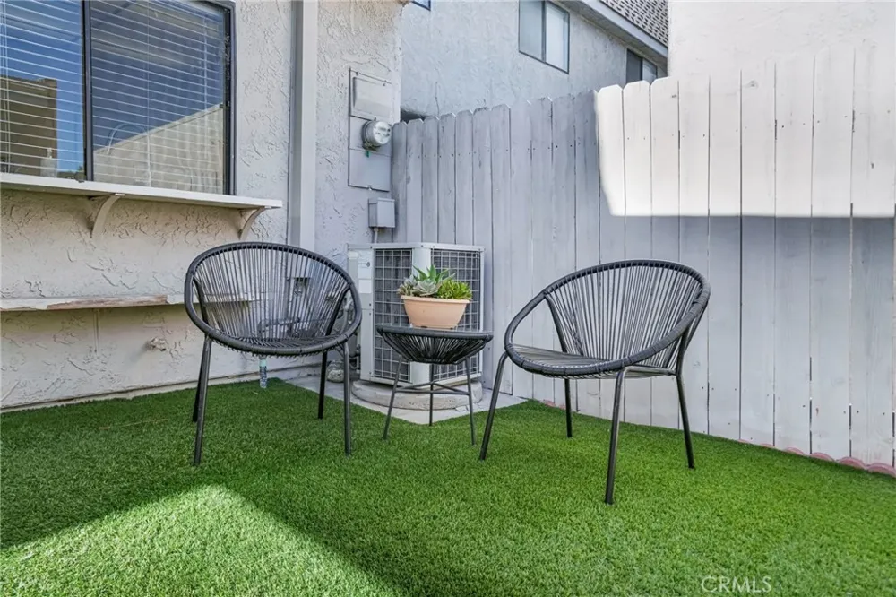 2155 W Banbury Circle Anaheim, CA 92804