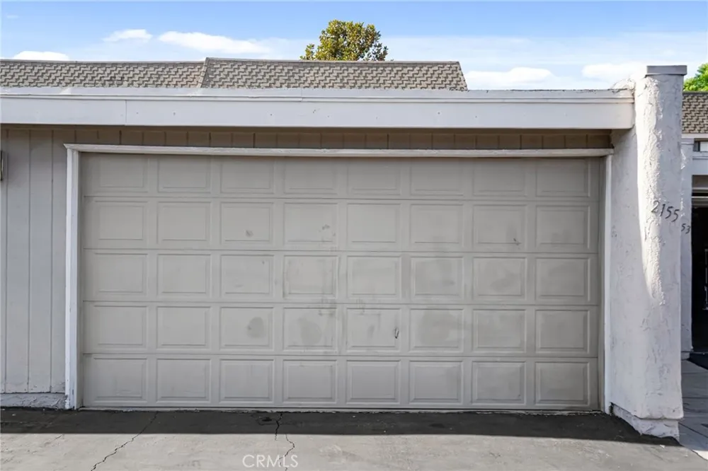 2155 W Banbury Circle Anaheim, CA 92804