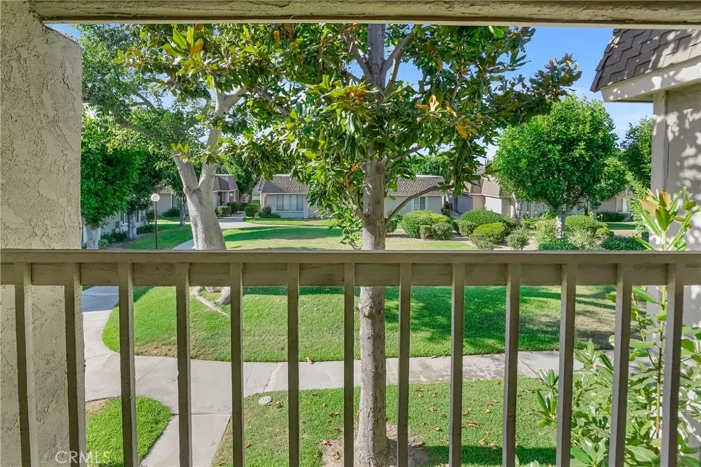 2155 W Banbury Circle Anaheim, CA 92804