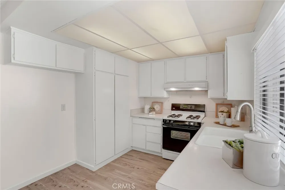 2155 W Banbury Circle Anaheim, CA 92804