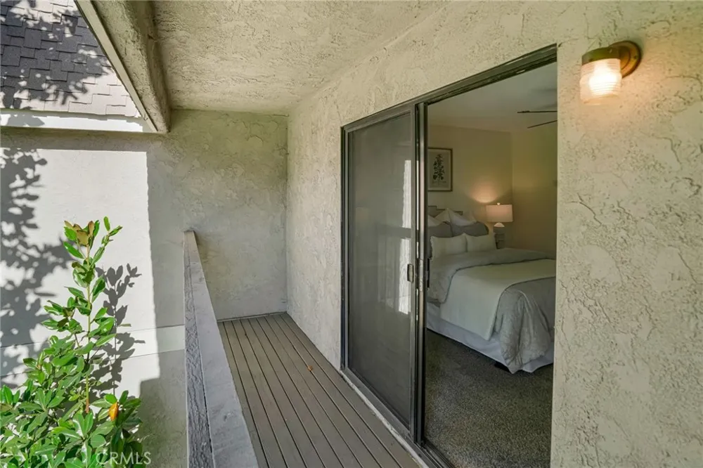 2155 W Banbury Circle Anaheim, CA 92804