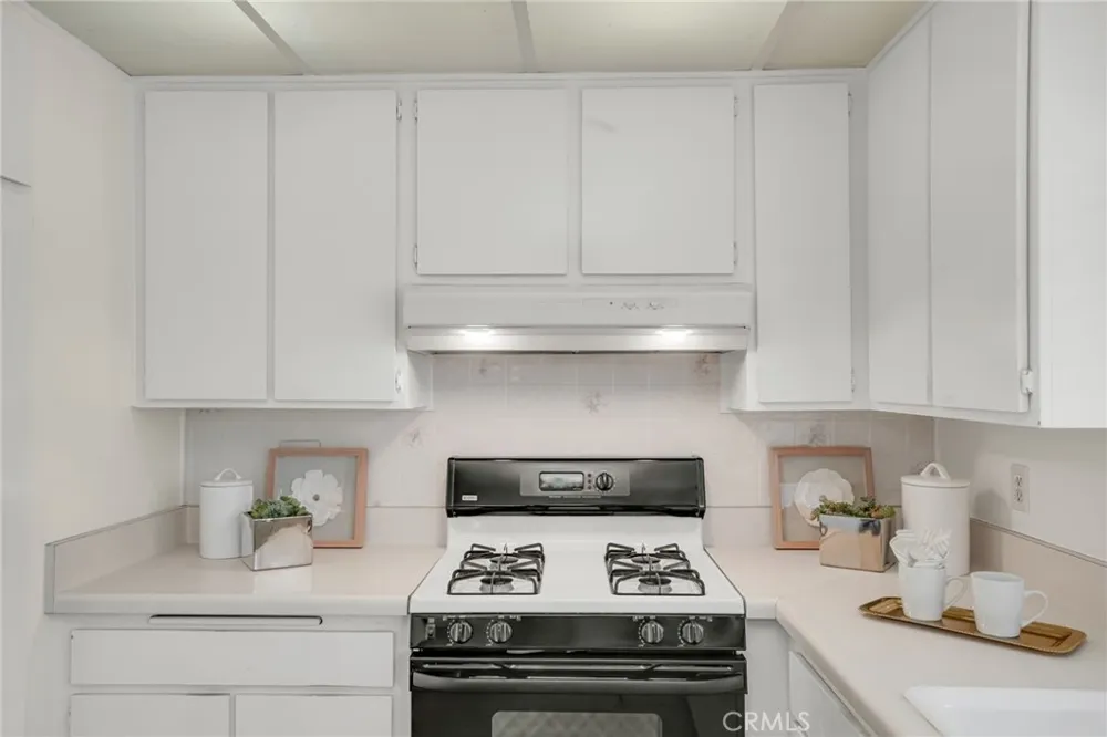 2155 W Banbury Circle Anaheim, CA 92804