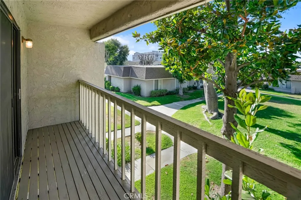 2155 W Banbury Circle Anaheim, CA 92804