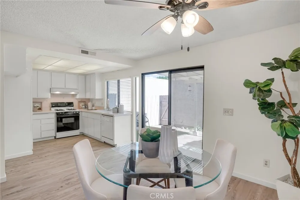 2155 W Banbury Circle Anaheim, CA 92804