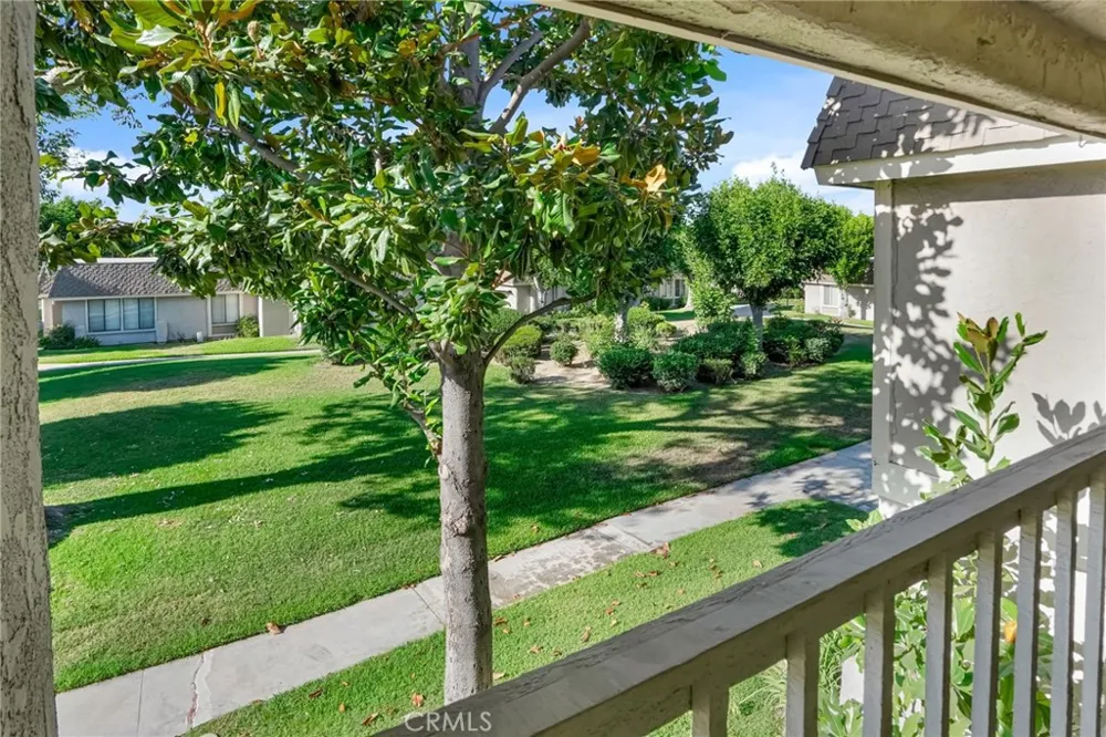 2155 W Banbury Circle Anaheim, CA 92804