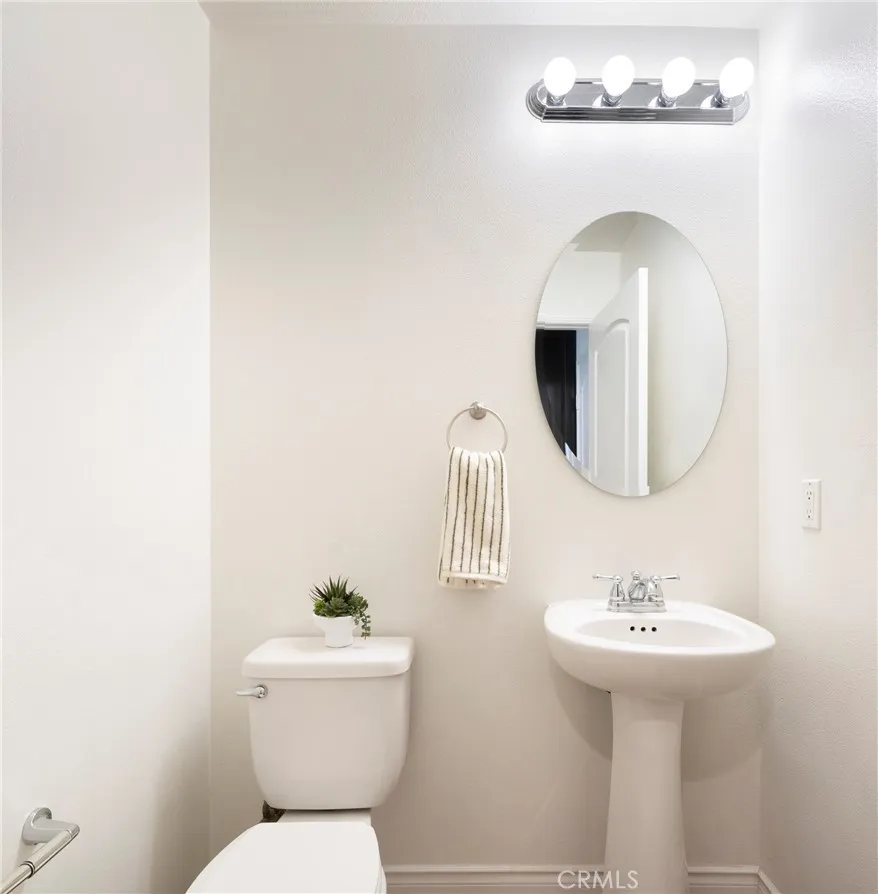 94 Hedge Bloom Irvine, CA 92618