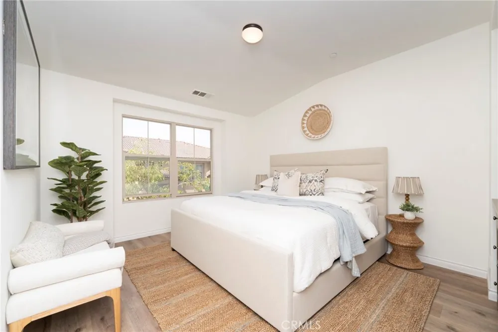 94 Hedge Bloom Irvine, CA 92618