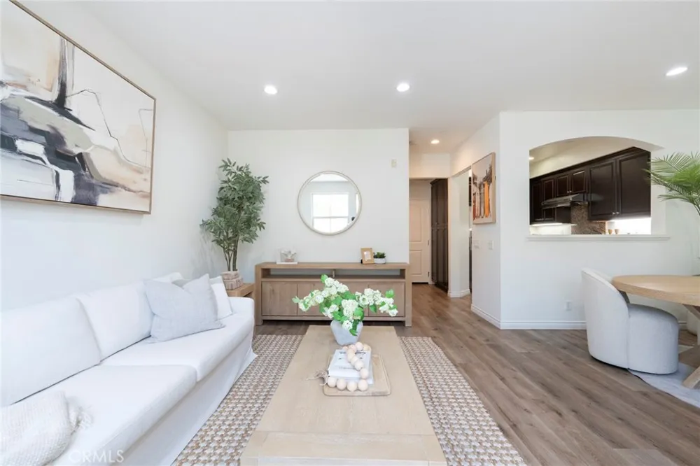 94 Hedge Bloom Irvine, CA 92618