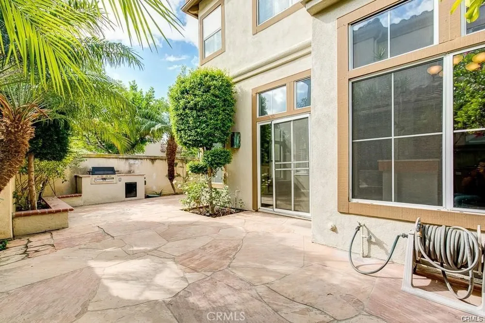 2717 Plumb Tustin, CA 92782