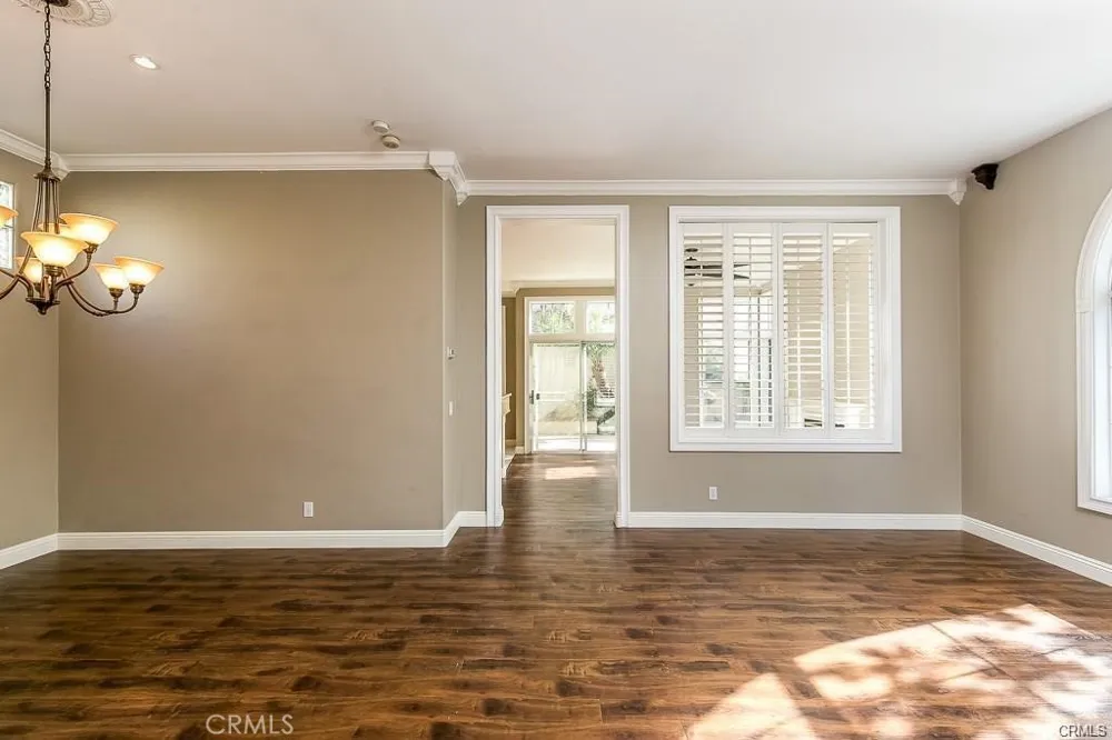 2717 Plumb Tustin, CA 92782