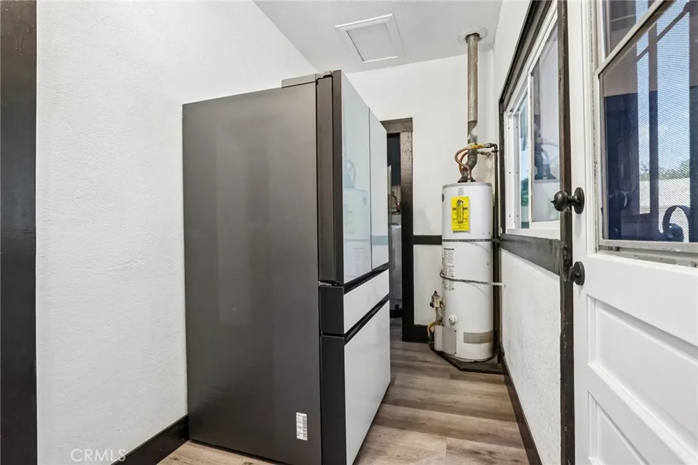 1127 W 5th Santa Ana, CA 92703