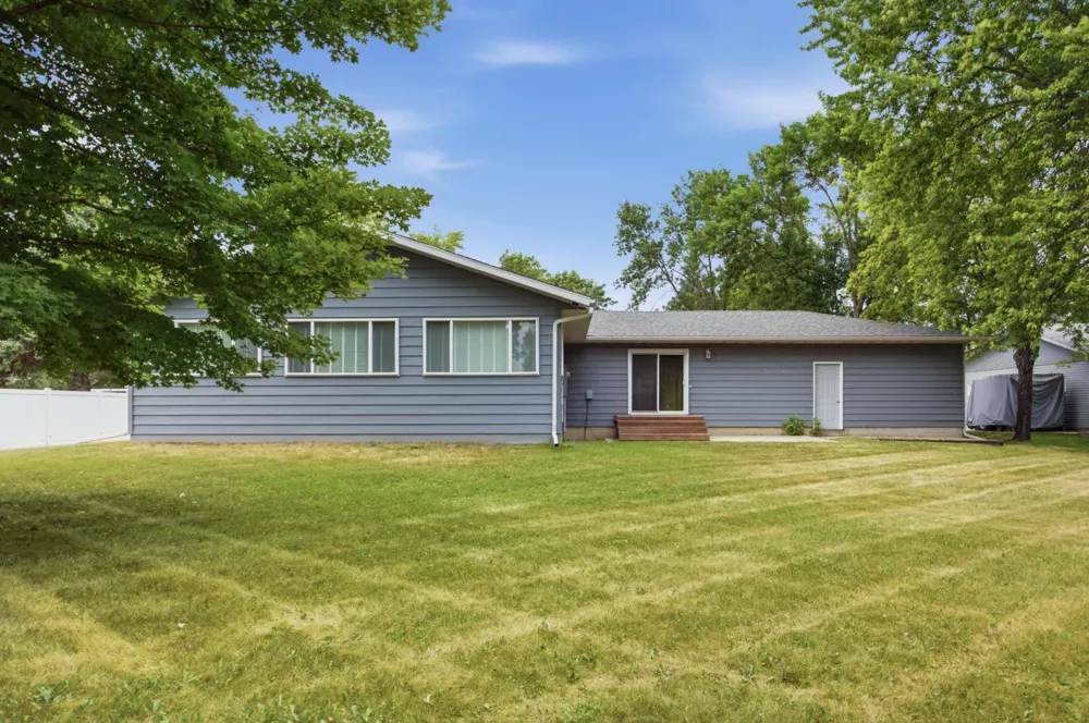 1031 Joseph Street Hawley, MN 56549
