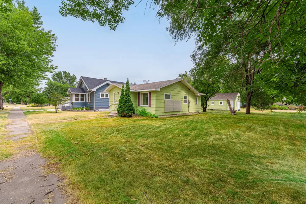 214 4th Street NE Barnesville, MN 56514