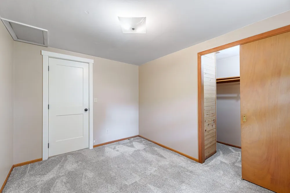 214 4th Street NE Barnesville, MN 56514