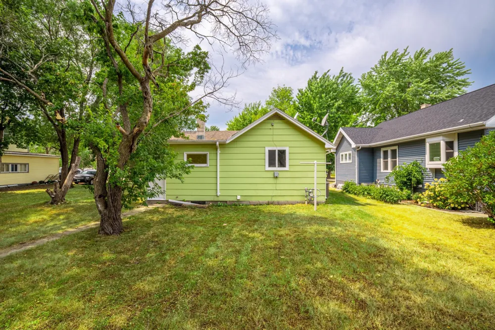 214 4th Street NE Barnesville, MN 56514