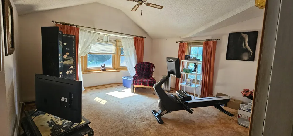 571 Century Avenue Maplewood, MN 55119