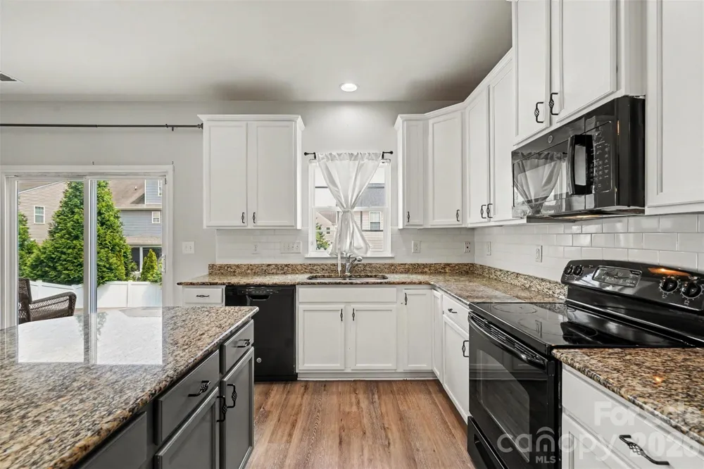 10924 Tailwater Street Davidson, NC 28036