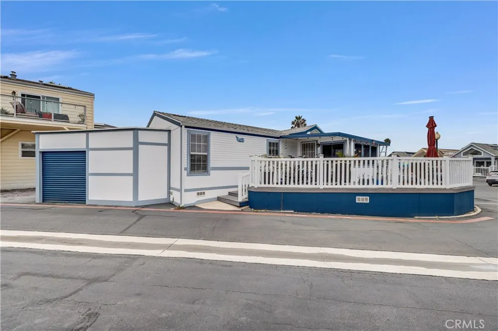 80 Huntington Street #218 Huntington Beach, CA 92648