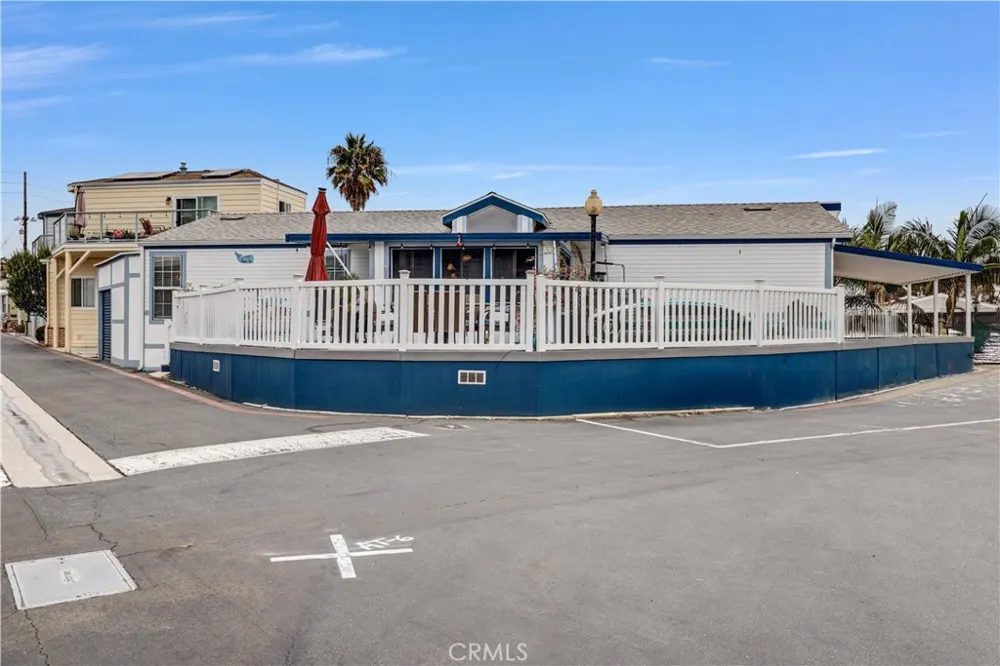80 Huntington Street #218 Huntington Beach, CA 92648