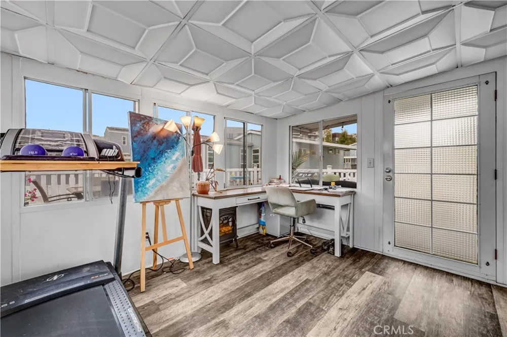 80 Huntington Street #218 Huntington Beach, CA 92648
