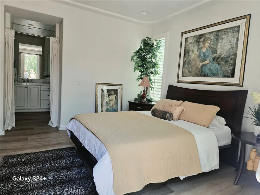 6 Saintsbury Irvine, CA 92602