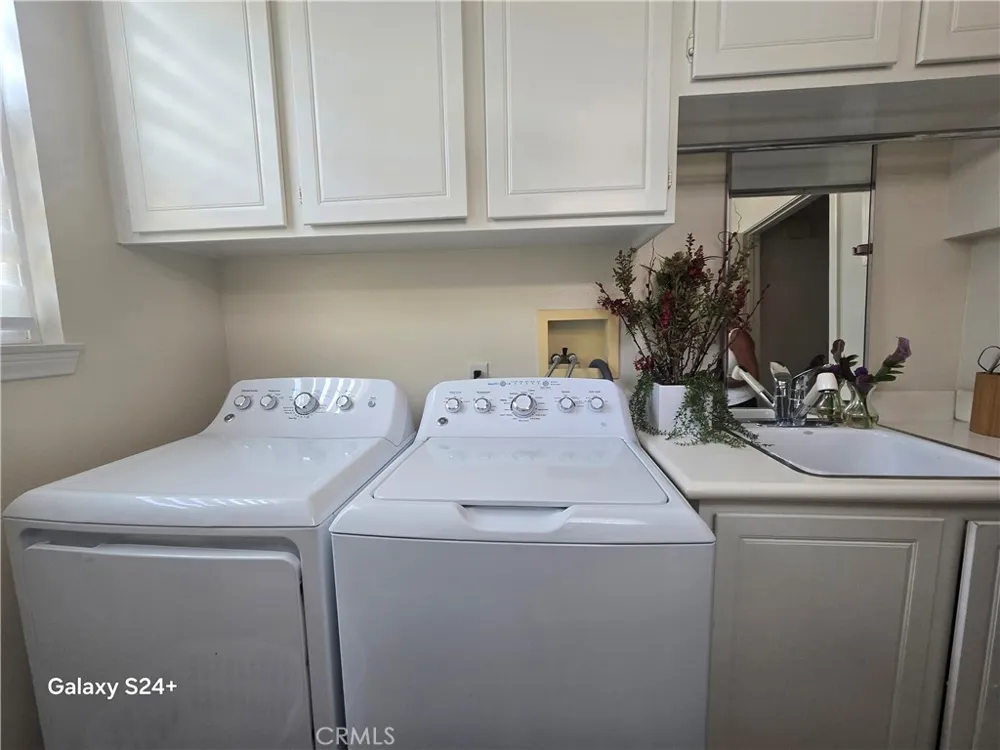 6 Saintsbury Irvine, CA 92602