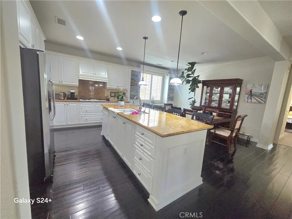 6 Saintsbury Irvine, CA 92602