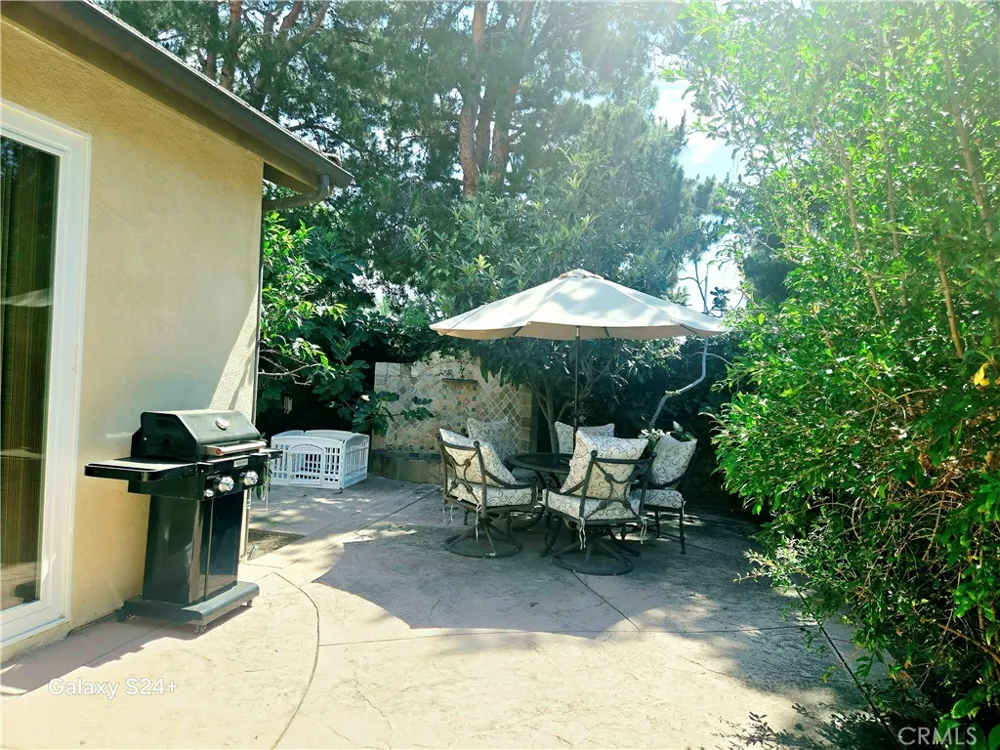 6 Saintsbury Irvine, CA 92602